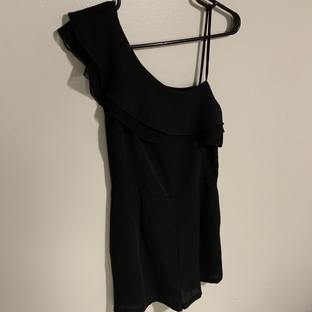 Cute Black Romper: Zara XS